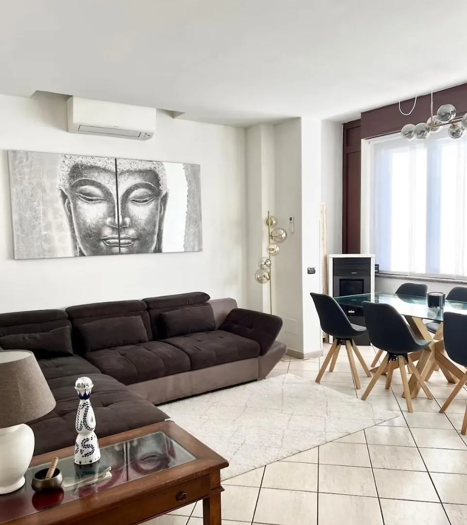 Cozy Apartment In Milan